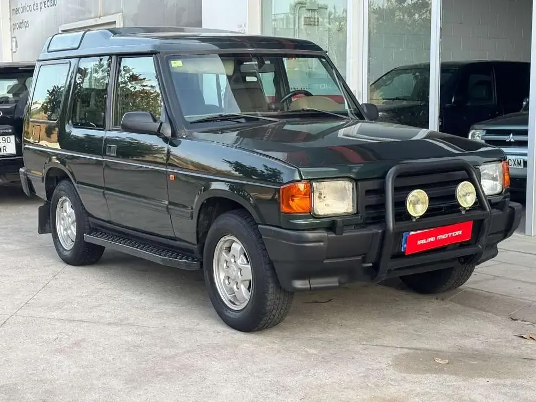 Usado Land Rover Discovery Basis 111 CV (81 kW) 1998 Verde SUV