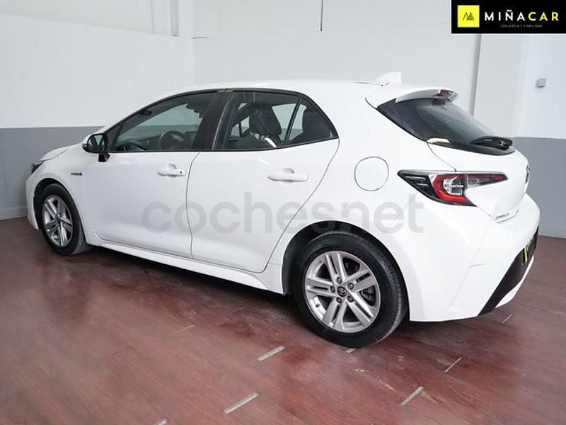 Usado Toyota Corolla Active 122 CV (89 kW) 2022 Blanco Berlina