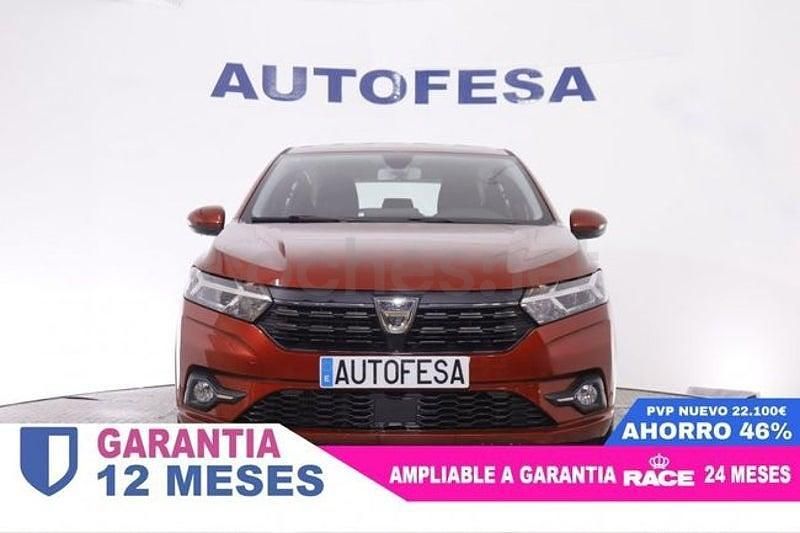 Usado Dacia Sandero Comfort 101 CV (74 kW) 2021 Granate Berlina