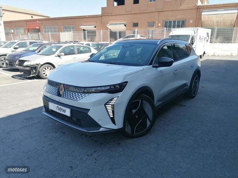 Blanco Usado 2024 Renault Scénic Iconic Monovolumen | 32.900 € (Super precio) - Imagen 1/4