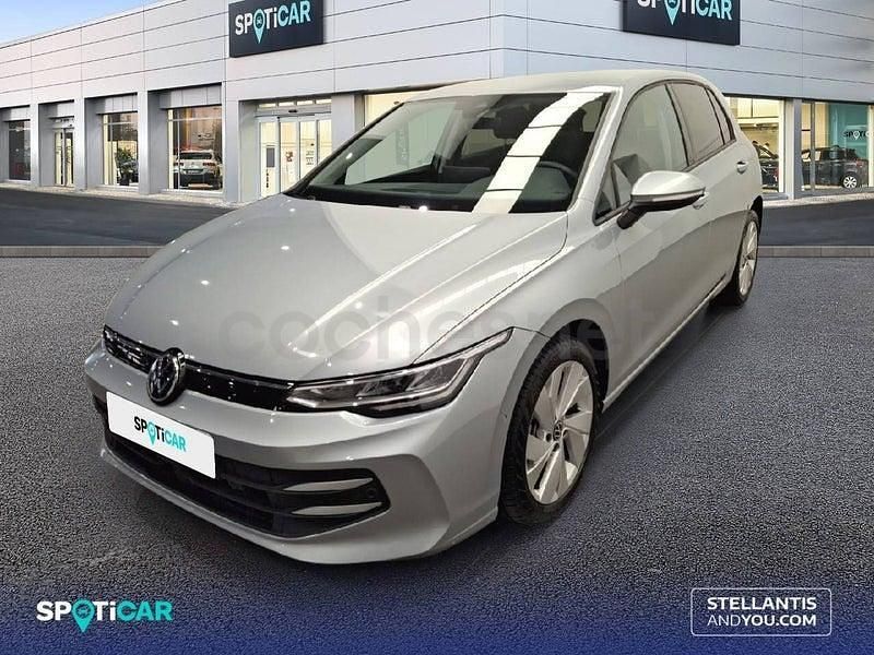 Usado VW Golf VIII 115 CV (84 kW) 2025 Gris / plata Berlina
