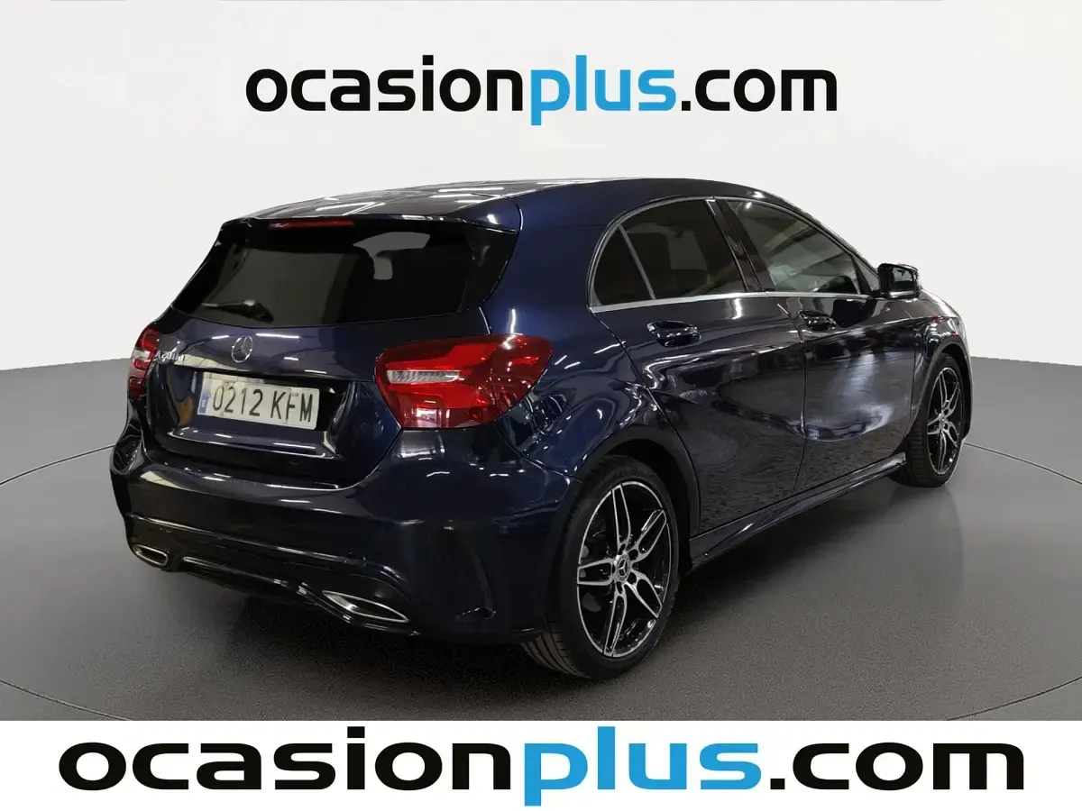 Usado Mercedes A200 AMG 136 CV (100 kW) 2017 Azul Utilitario