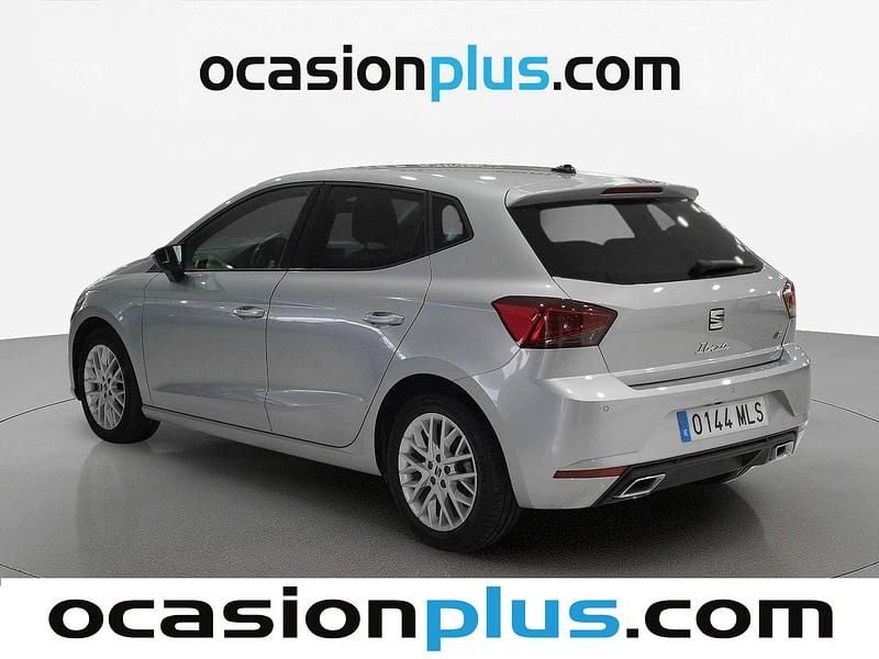 Usado Seat Ibiza FR 110 CV (80 kW) 2023 Gris plata Utilitario