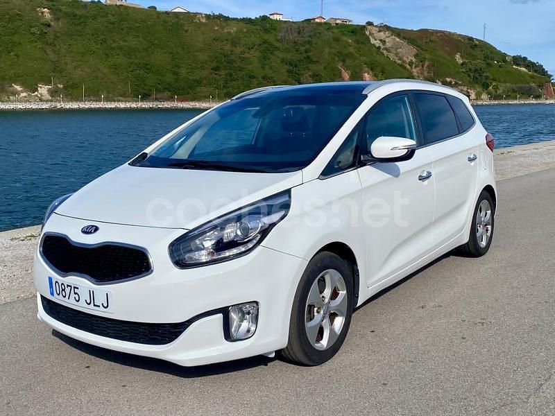 Blanco Usado 2016 Kia Carens Monovolumen | 12.500 € (Precio justo) - Imagen 1/4