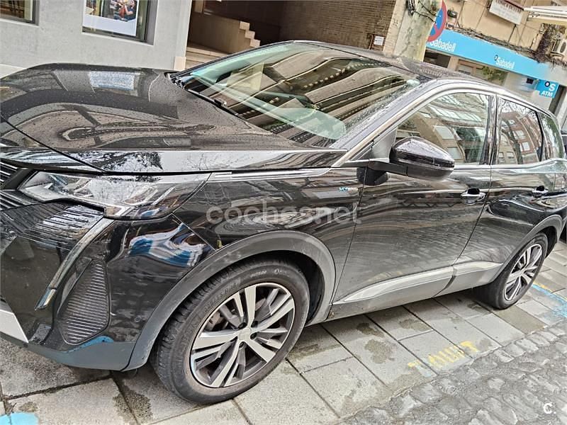 Usado Peugeot 3008 Active 225 CV (165 kW) 2022 Negro SUV