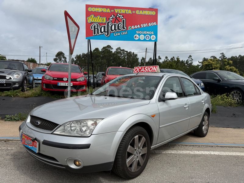 Gris / plata Usado 2002 Ford Mondeo Ghia Berlina | 2400 € - Imagen 1/4
