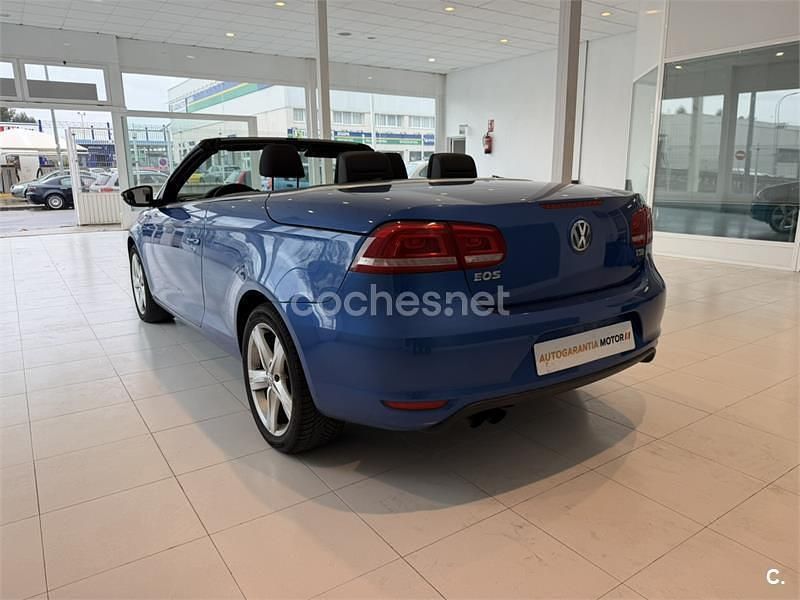 Usado VW Eos Sport 122 CV (89 kW) 2011 Azul Descapotable