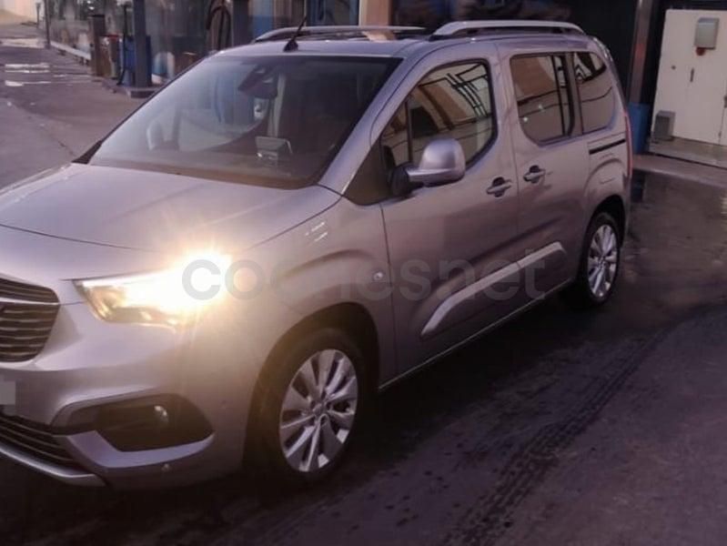 Usado Opel Combo Life Innovation 130 CV (95 kW) 2018 Gris / plata Monovolumen