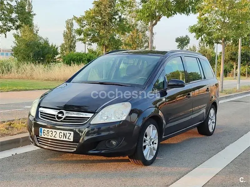 Usado Opel Zafira Cosmo 120 CV (88 kW) 2009 Gris / plata Monovolumen