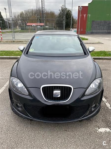Usado Seat Leon FR 170 CV (125 kW) 2008 Negro Berlina