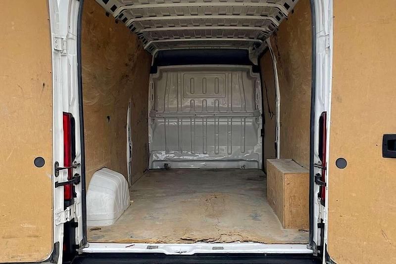 Usado Peugeot Boxer S 139 CV (102 kW) 2020 Blanco Van