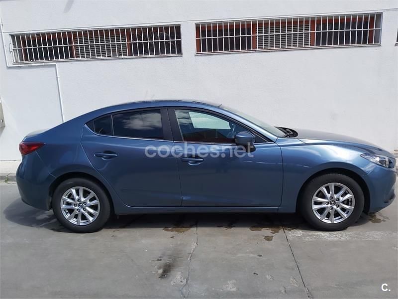 Usado Mazda 3 Luxury 120 CV (88 kW) 2016 Azul Berlina
