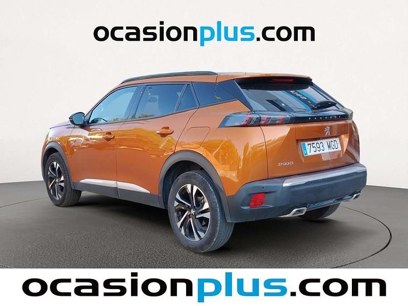 Usado Peugeot 2008 Allure 130 CV (95 kW) 2023 Naranja SUV