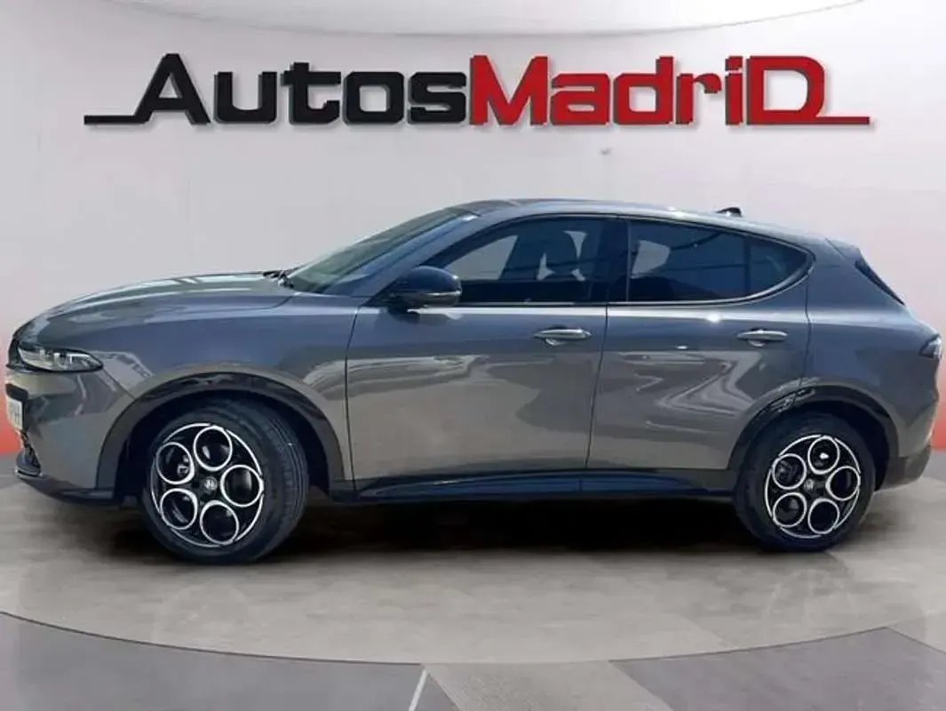 Usado Alfa Romeo Tonale Sprint 131 CV (96 kW) 2024 Gris SUV