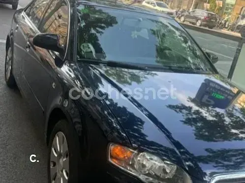 Usado Audi A4 140 CV (102 kW) 2005 Negro Berlina