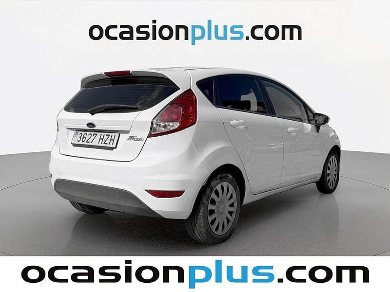Usado Ford Fiesta Trend 60 CV (44 kW) 2014 Blanco Utilitario