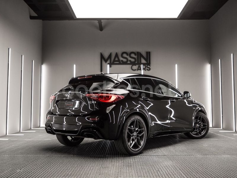 Negro Usado 2019 Infiniti QX30 Premium SUV | 24.999 € (Caro) - Imagen 1/4