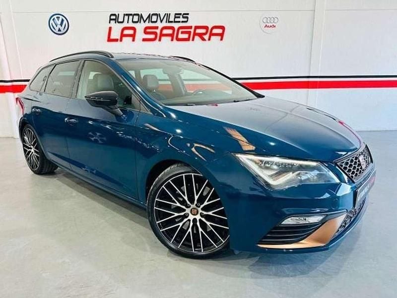 Usado Seat Leon ST 4Drive 300 CV (220 kW) 2019 Azul Familiar