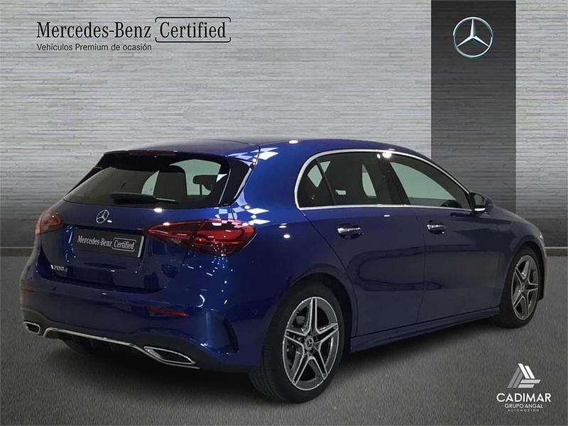 Käytetty Mercedes A200 AMG line 150 HP (110 kW) 2024 Sininen Sedan