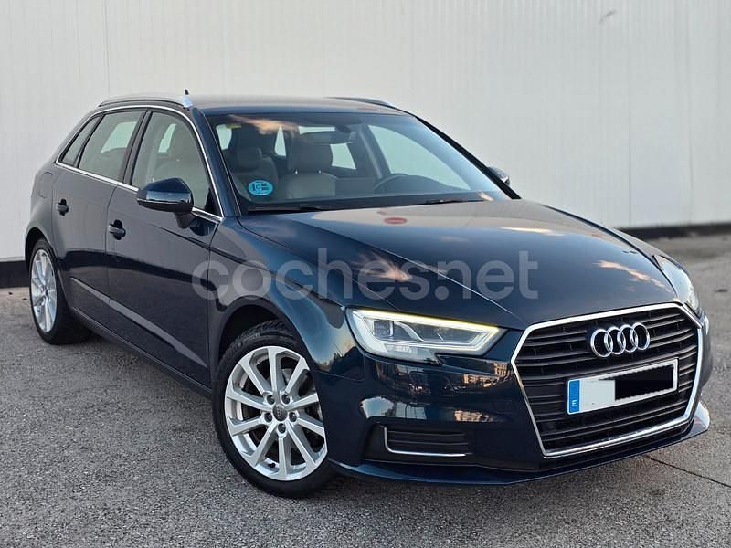 Azul Usado 2016 Audi A3 Sportback Design Berlina | 12.400 € (Precio justo) - Imagen 1/4