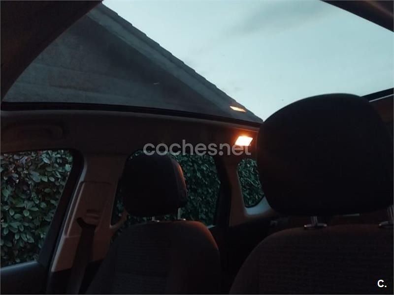 Usado Opel Meriva Selective 120 CV (88 kW) 2016 Negro Monovolumen