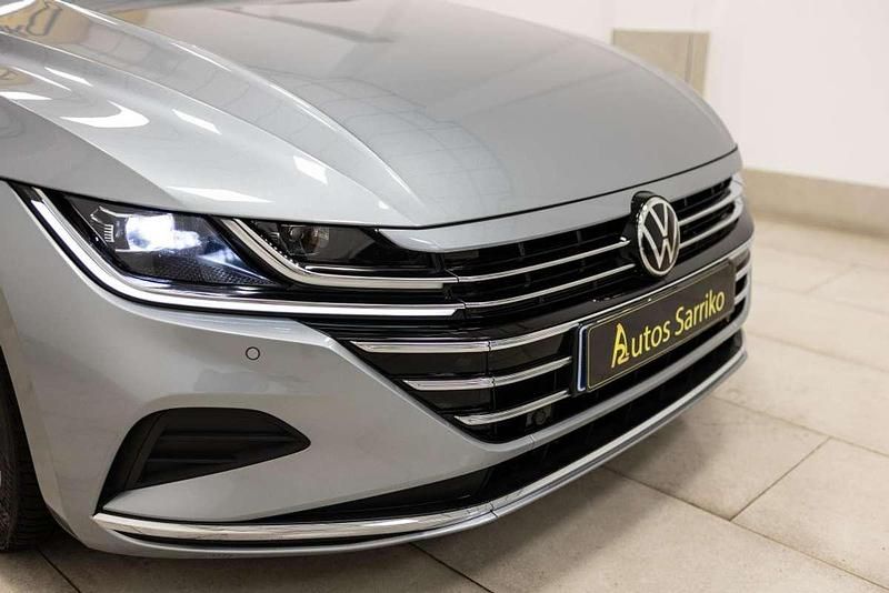 Usado VW Arteon Elegance 200 CV (147 kW) 2021 Gris Familiar