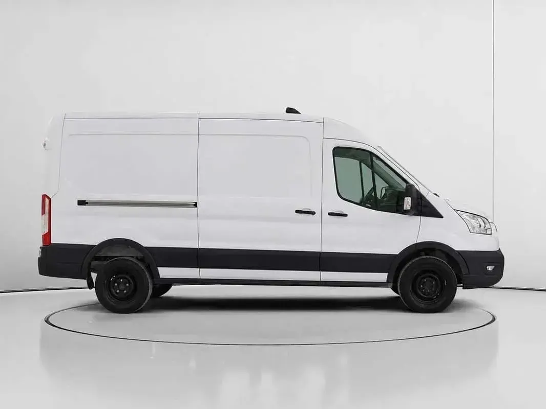 Usado Ford Transit Trend 131 CV (96 kW) 2022 Blanco Van