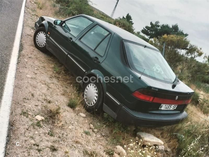 Verde Usado 1995 Saab 9000 Berlina | 2100 € - Imagen 1/4