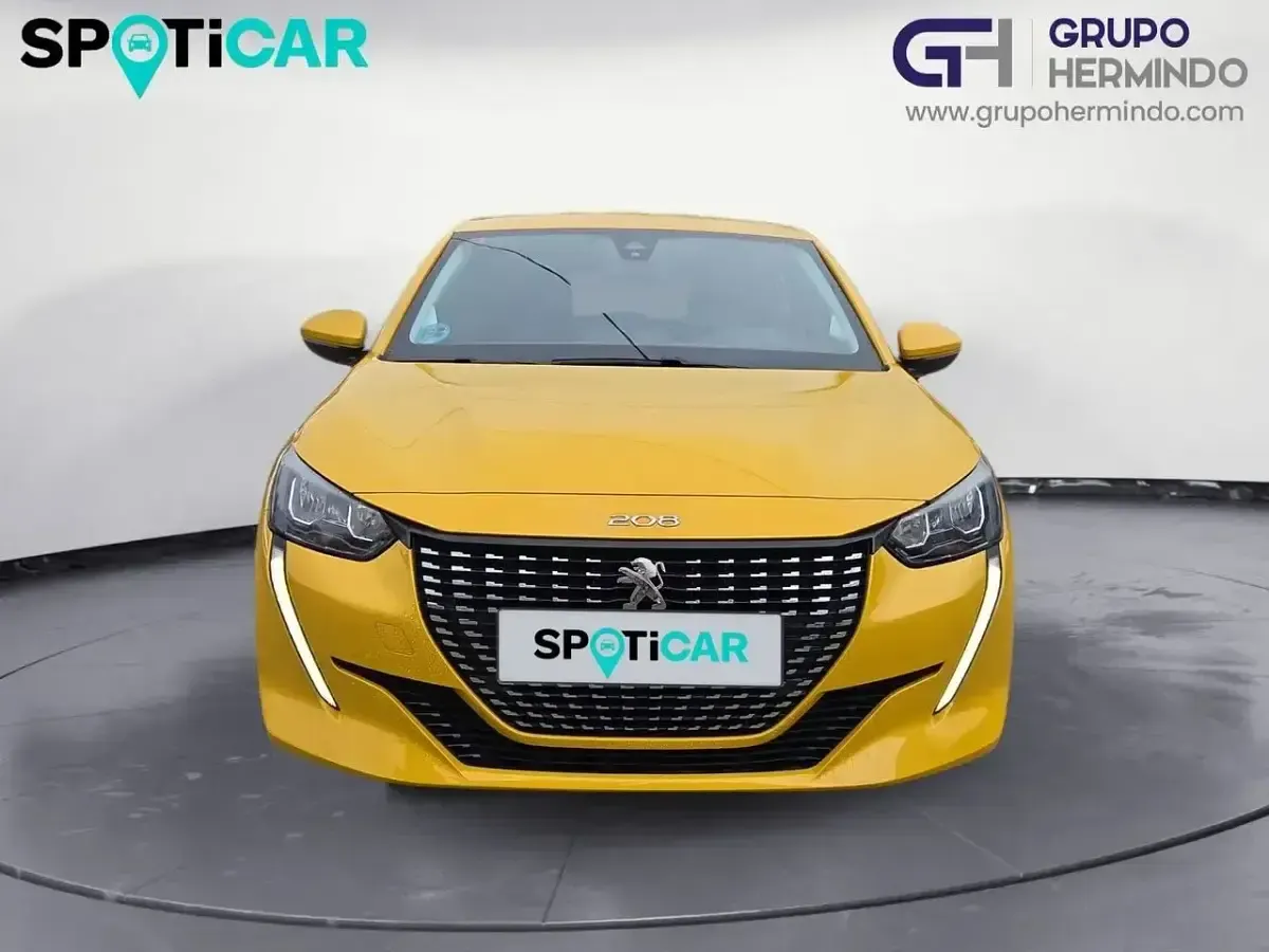 Usado Peugeot 208 Active 100 CV (73 kW) 2021 Amarillo Utilitario