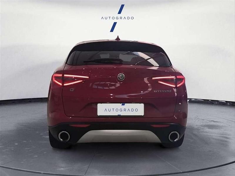 Usado Alfa Romeo Stelvio Executive 210 CV (154 kW) 2019 Rojo SUV