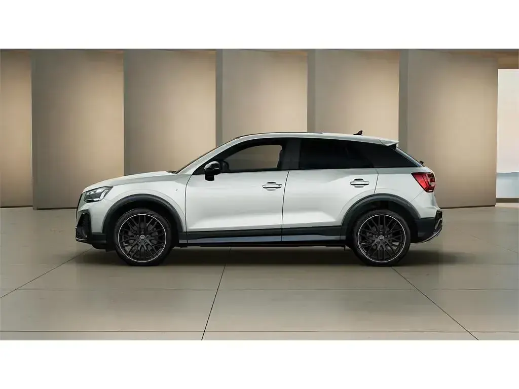 Nuevo Audi Q2 S-Line 150 CV (110 kW) 2026 Gris SUV