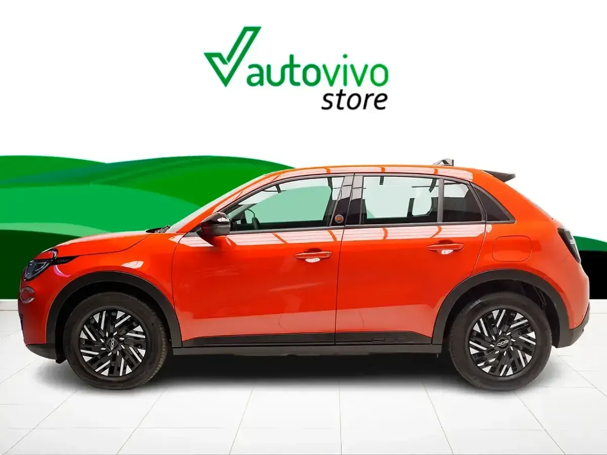 Usado Fiat 600E Red 114 kW (156 CV) 2024 Rojo SUV