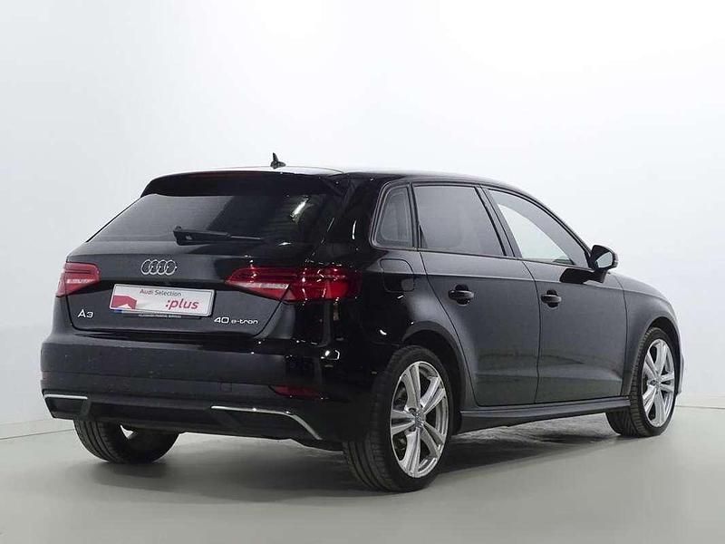 Begagnad Audi A3 Sportback e-tron S-Line 204 HK (150 kW) 2020 Svart Halvkombi