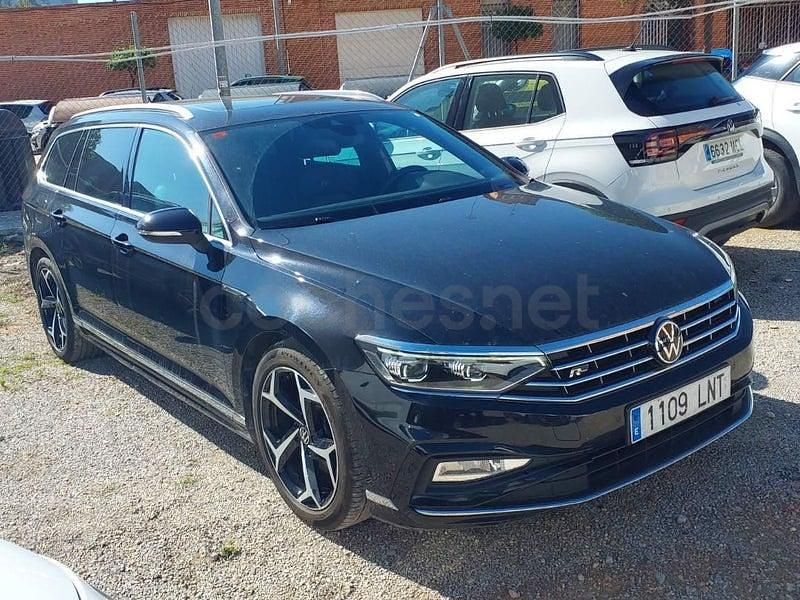 Usado VW Passat R-line 200 CV (147 kW) 2021 Negro Familiar