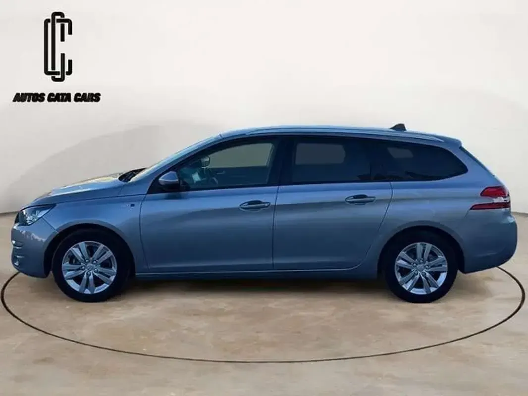 Usado Peugeot 308 SW Style 131 CV (96 kW) 2017 Gris Familiar