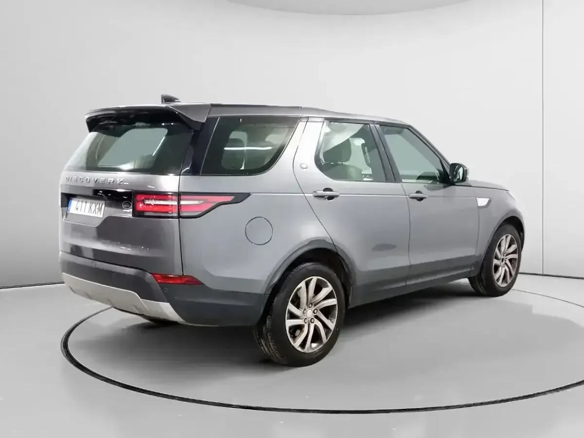 Käytetty Land Rover Discovery 5 HSE 240 HP (176 kW) 2019 Harmaa Katumaasturi