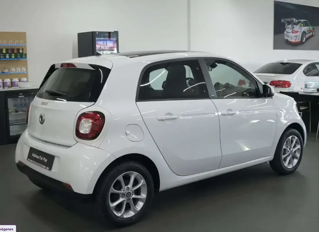 Usado Smart ForFour Passion 90 CV (66 kW) 2019 Blanco Utilitario