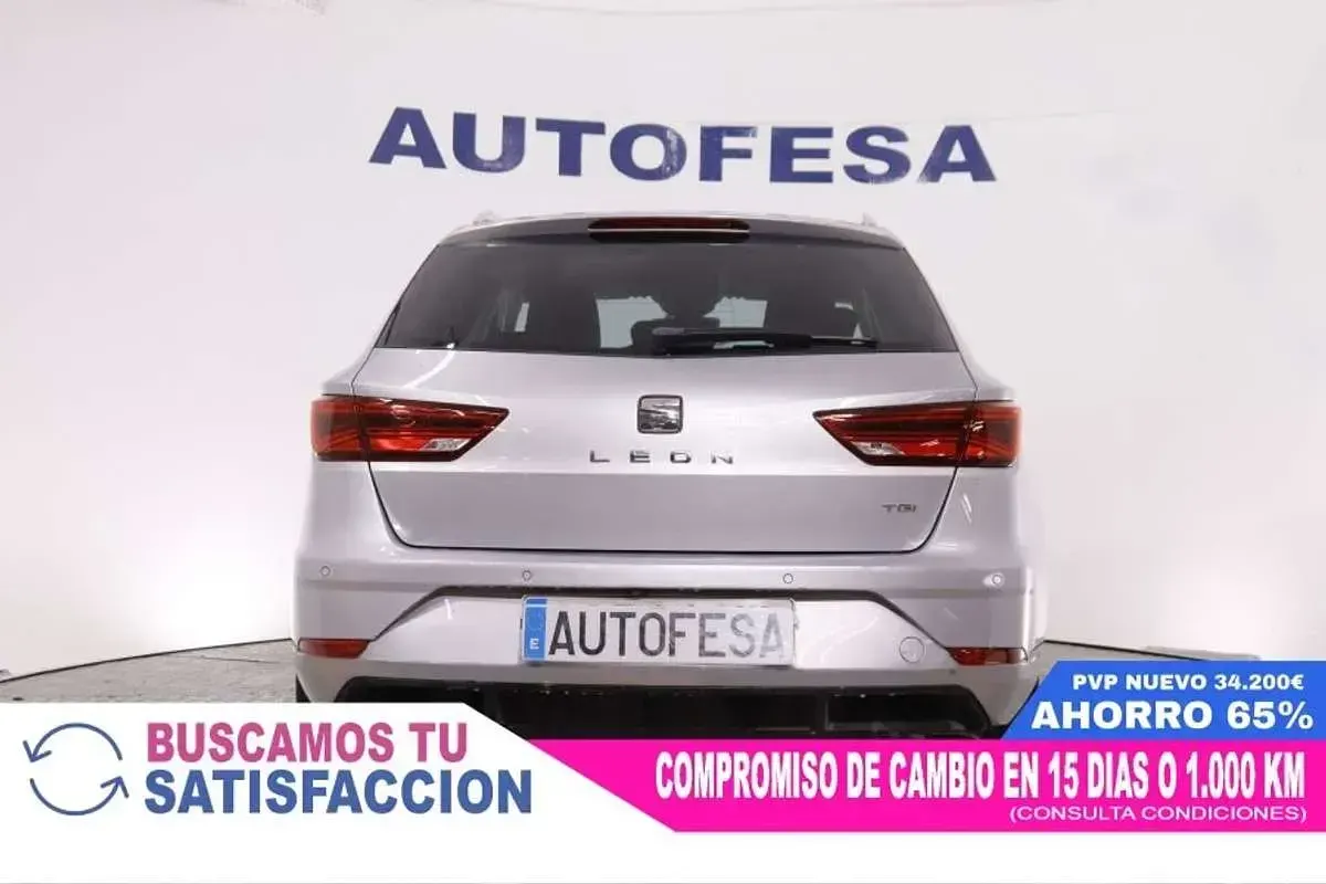 Usado Seat Leon ST 131 CV (96 kW) 2020 Gris Familiar