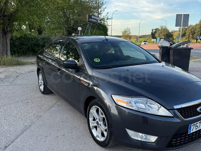 Usado Ford Mondeo Trend 125 CV (91 kW) 2008 Azul Familiar