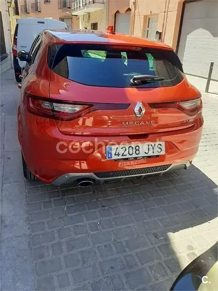 Käytetty Renault Mégane GT Line GT-Line 140 HP (102 kW) 2017 Punainen Sedan