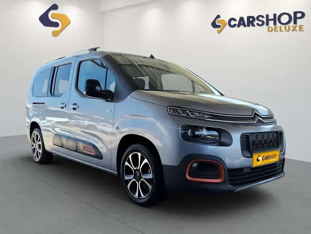 Usado Citroën Berlingo Shine 131 CV (96 kW) 2020 Gris Monovolumen