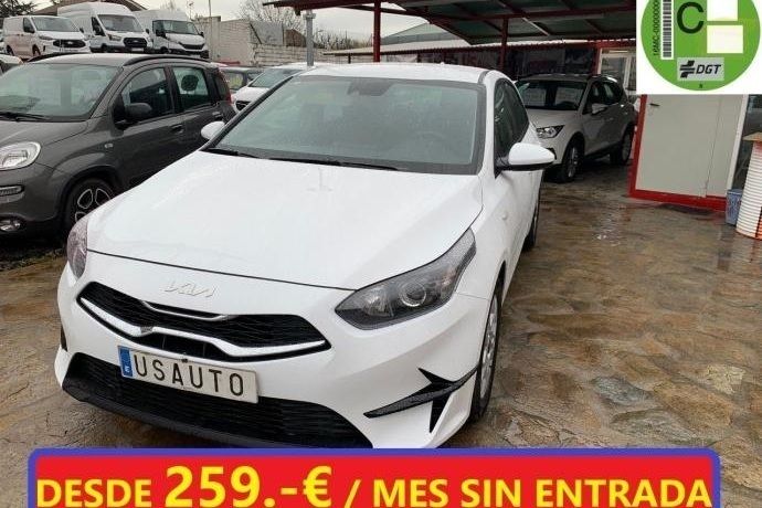 Blanco Usado 2023 Kia Ceed Berlina | 17.500 € (Precio justo) - Imagen 1/4