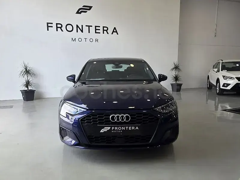 Usado Audi A3 110 CV (80 kW) 2021 Azul Berlina