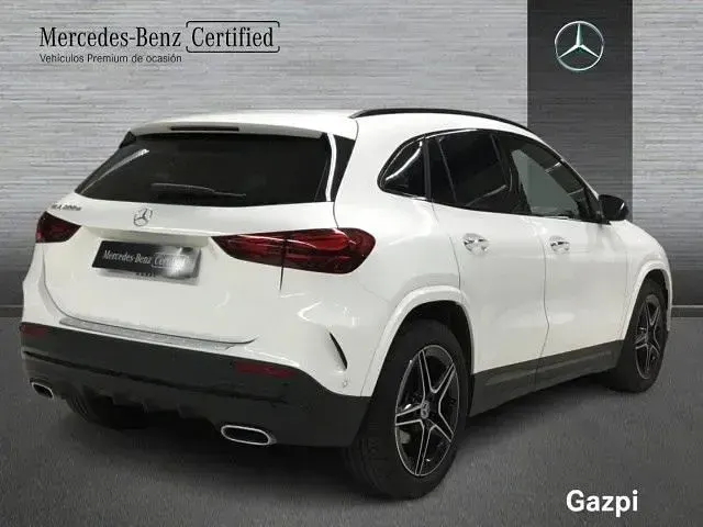 Usado Mercedes GLA200 150 CV (110 kW) 2026 Blanco polar SUV
