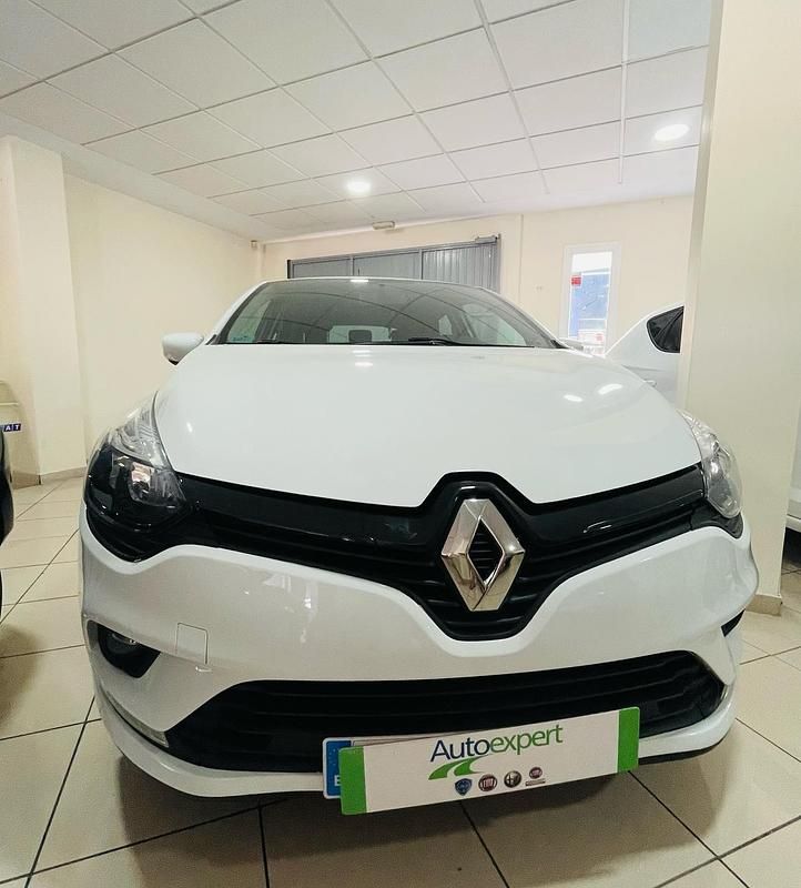 Usado Renault Clio IV Business 75 CV (55 kW) 2018 Blanco