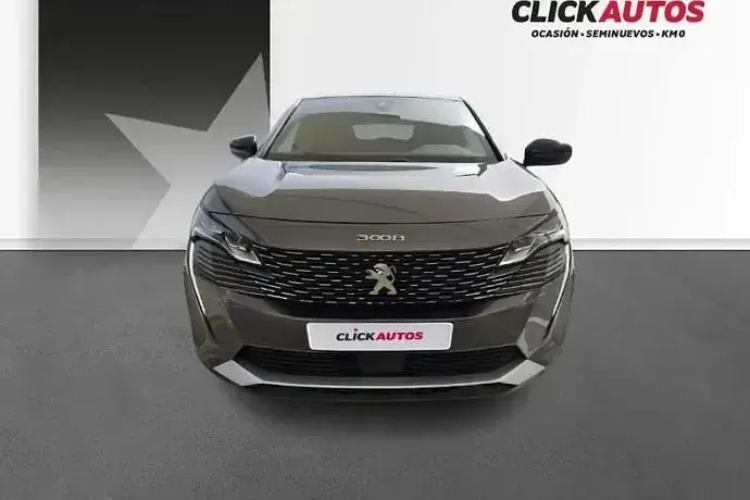 Usado Peugeot 3008 Allure 130 CV (95 kW) 2024 Gris SUV