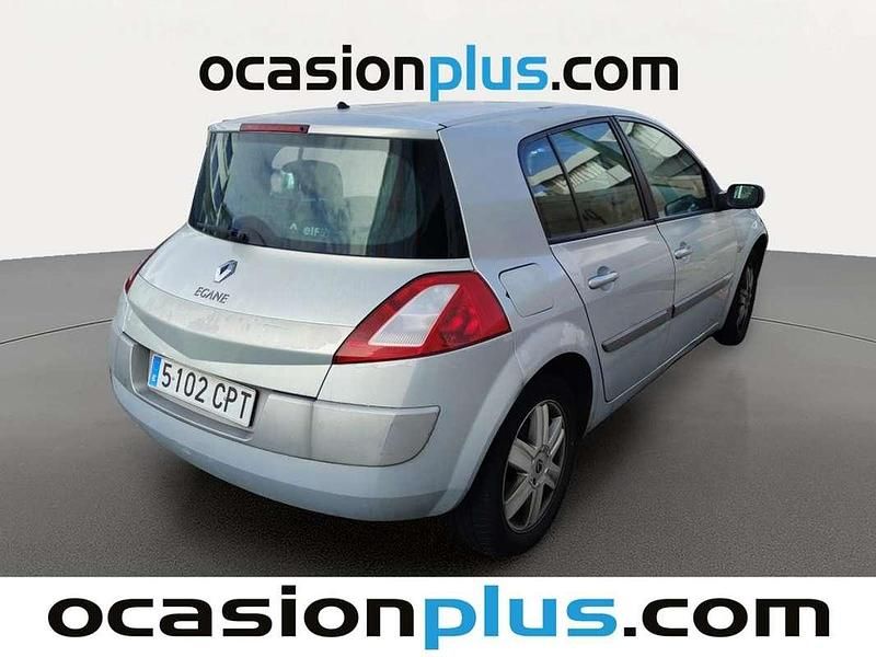 Usado Renault Mégane II Dynamique 114 CV (83 kW) 2003 Gris Utilitario