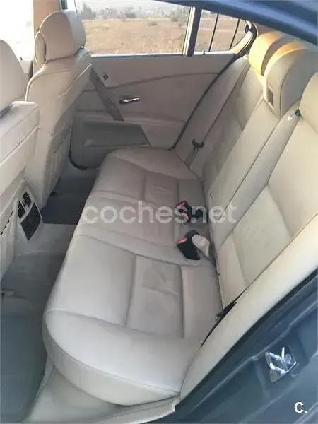 Usado BMW 530 Comfort Edition 231 CV (169 kW) 2008 Gris / plata Berlina