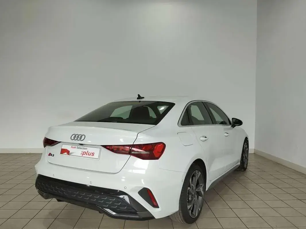 Usado Audi A3 S-Line 150 CV (110 kW) 2024 Blanco Berlina