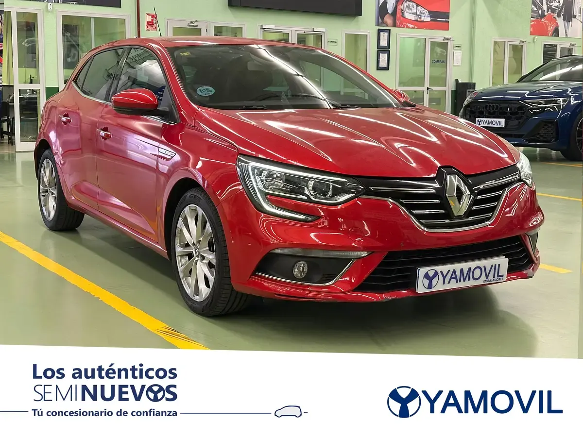 Usado Renault Mégane IV Zen 130 CV (95 kW) 2017 Rojo